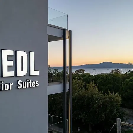 Kedl Junior شقة *